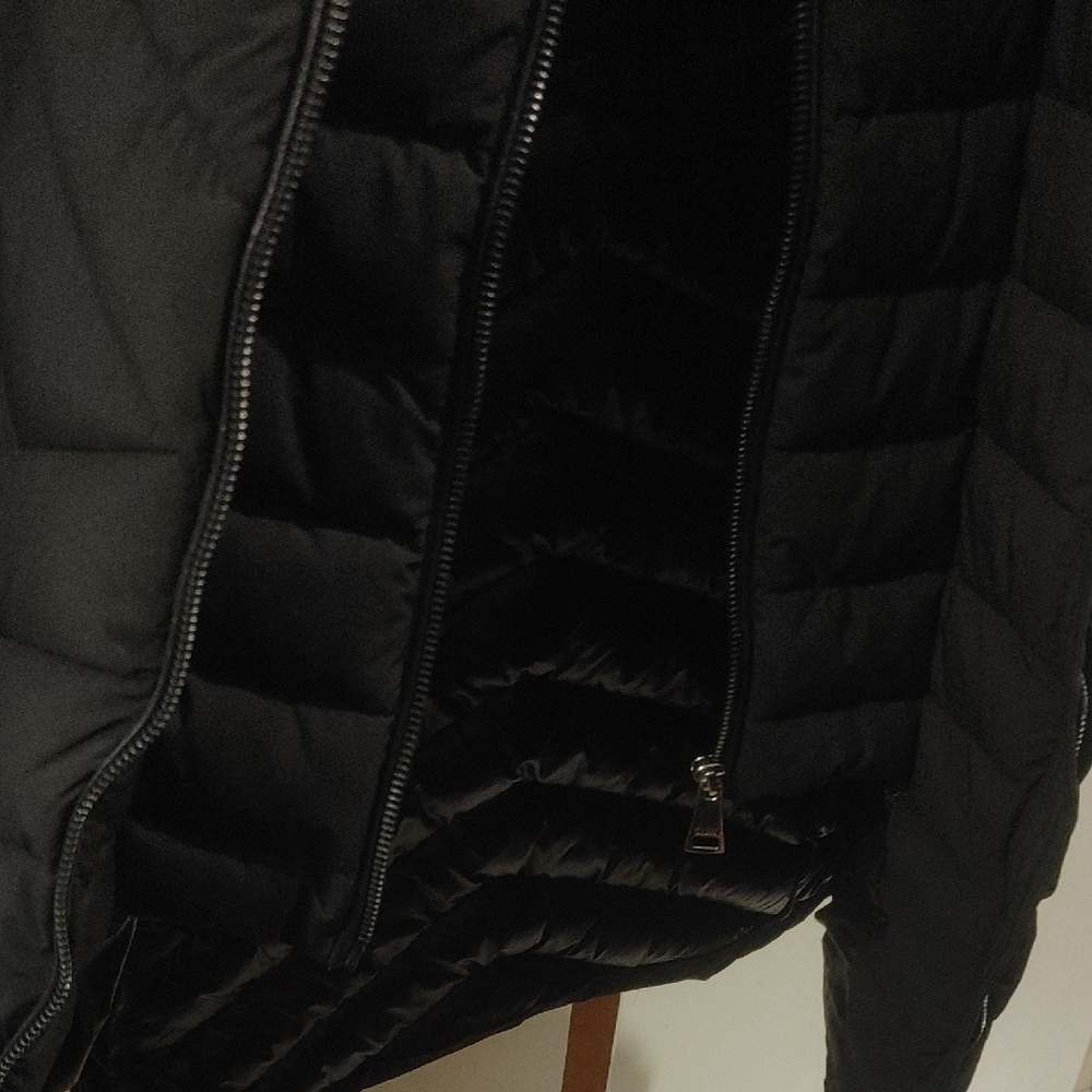 Dkny Black Quilted Puffer Jacket with High Collar - Picture 6 of 7